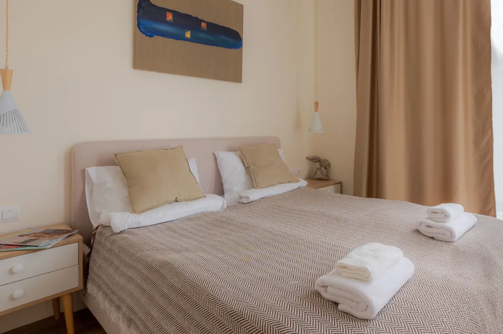 1-е апартаменты с видом на горы и бассейном