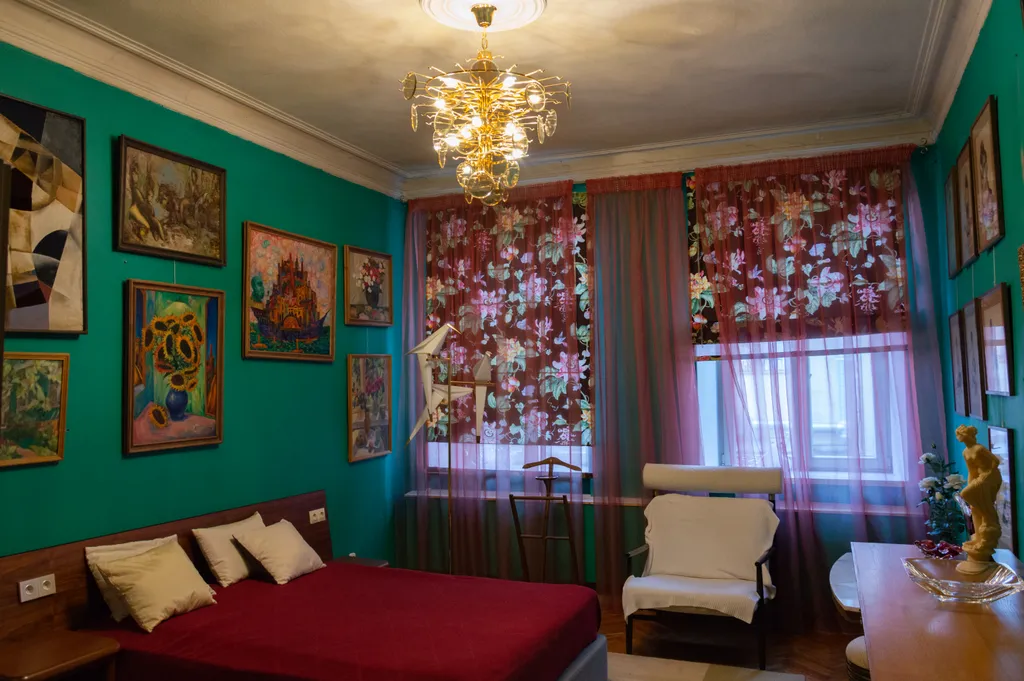 Атмосферная квартира в легендарном доме центра Минска