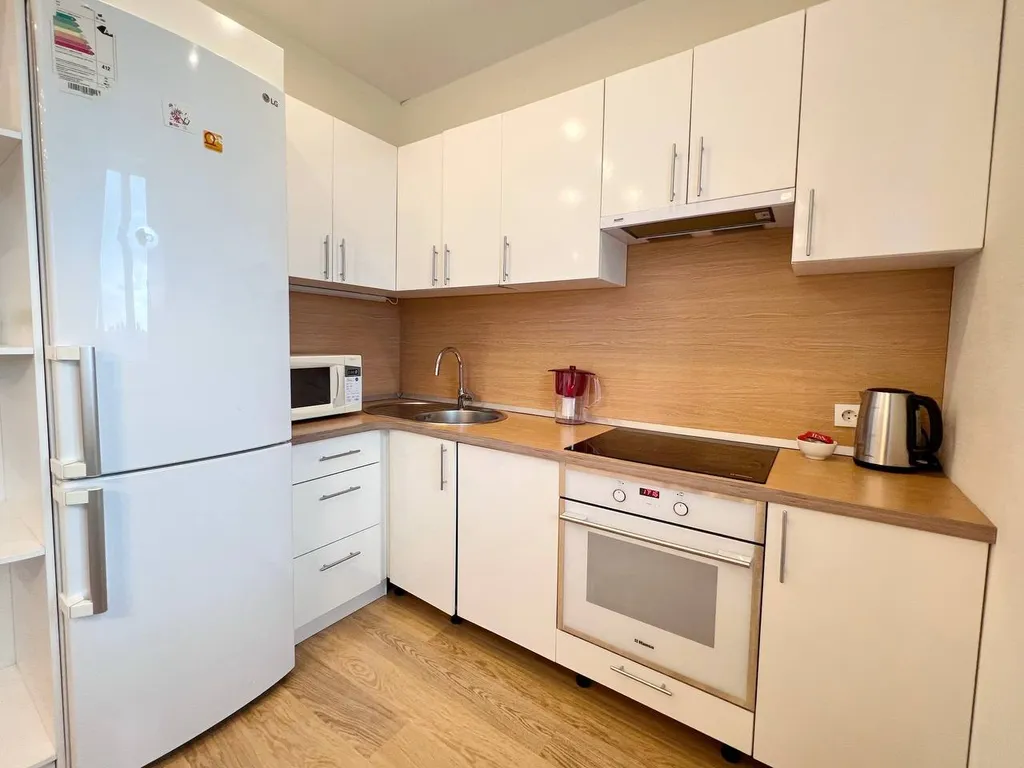 Стильные 2-комнатные апартаменты в новом доме в центре города с шикарным видом