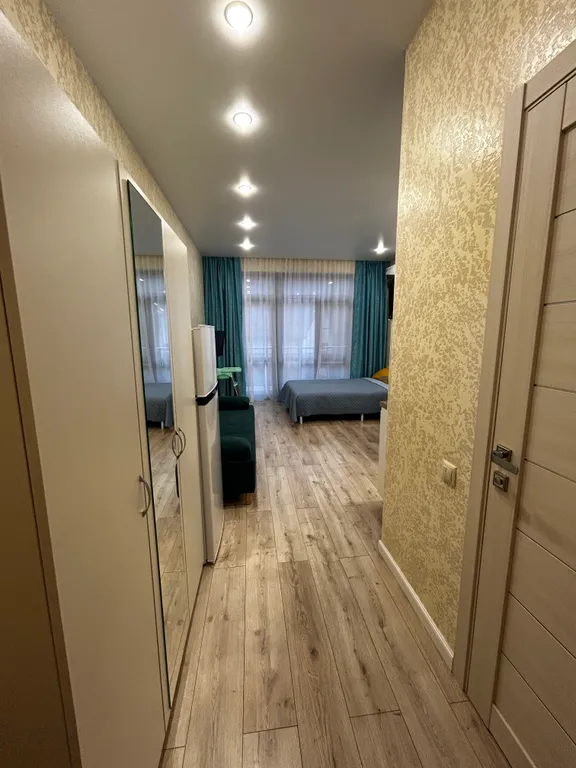 Уютная студия с видом на лес