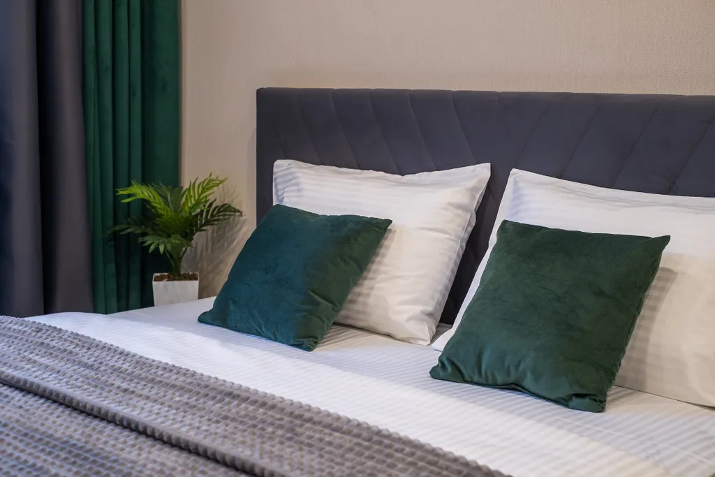 Студия с новым ремонтом и видом на горы