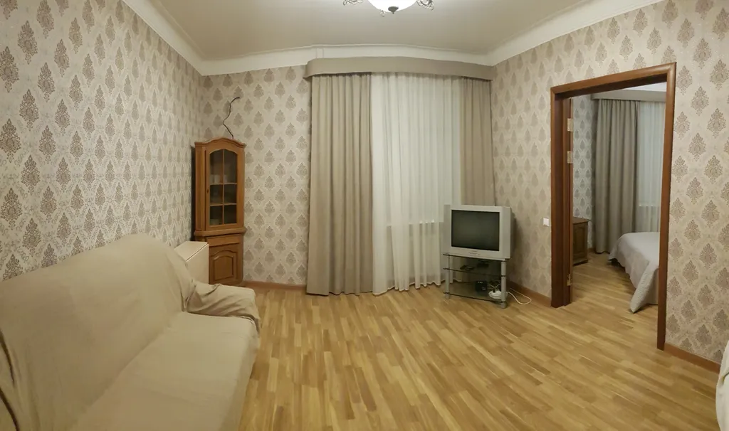 Сталинка в центре города