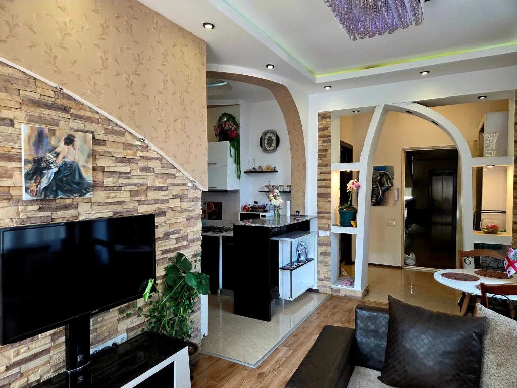 Комфортная квартира в старом Тбилиси