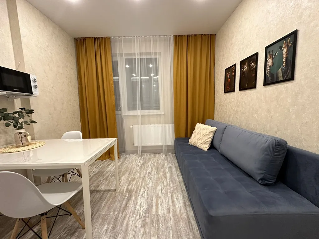 Квартира у выставки