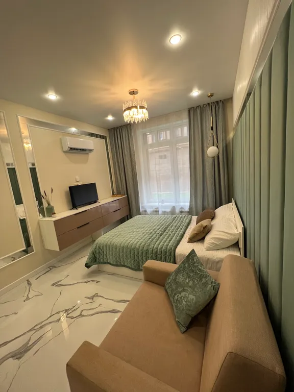 Красивая студия в центре, рядом Белоусовский парк