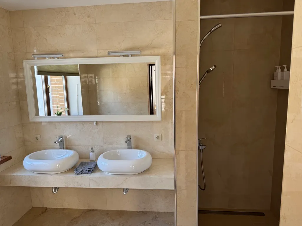 4-комнатный Дом