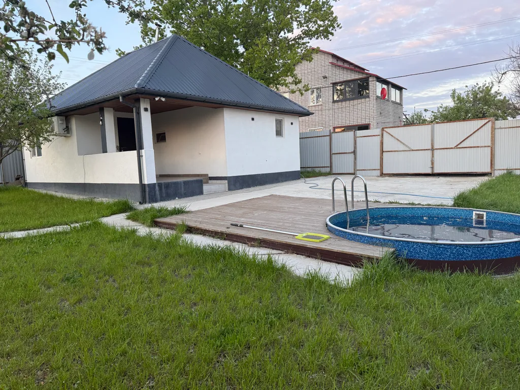 Коттедж Дом с баней и бассейном на снт Металлург — аренда посуточно в Волгоград