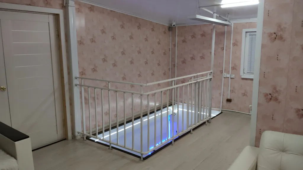 Комфортабельный 2-этажный дом с панорамным остеклением и русской баней