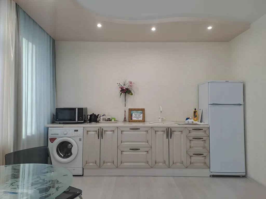 1-комнатная квартира с джакузи с дизайнерским ремонтом