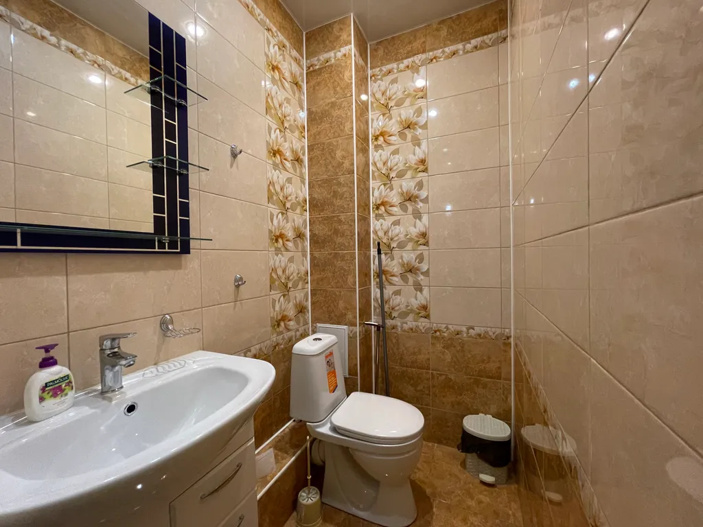 Просторная 5-ти -местная видовая евродвушка Мокко в самом центре