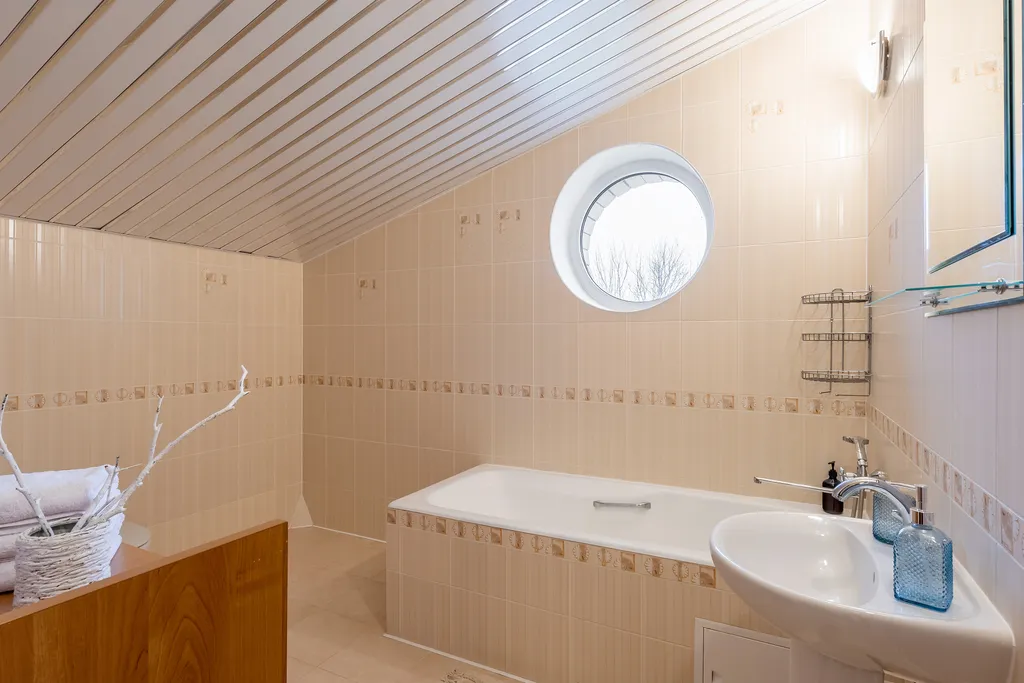 Большой коттедж на берегу Волги