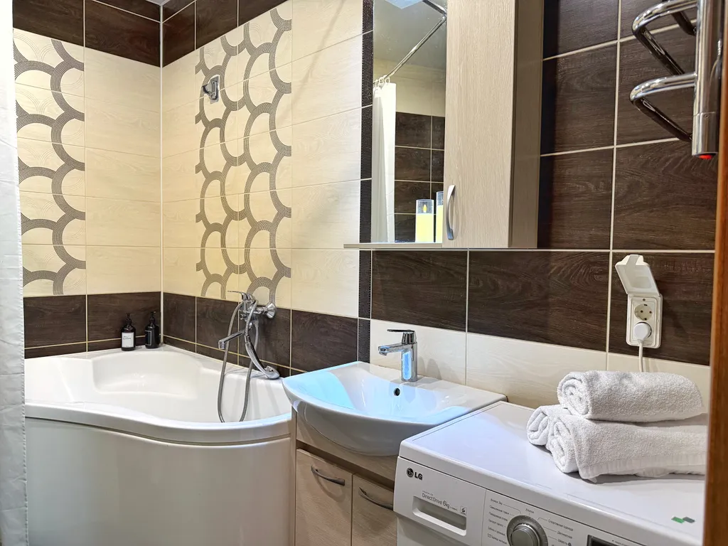 Стильная 3-к квартира в центре в ЖК Эдельвейс с панорамным видом