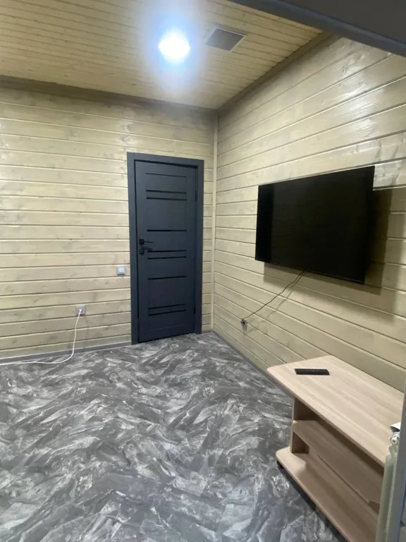 Комфортное и уютное жилье, парковочное место закрытое, рядом тц Планета