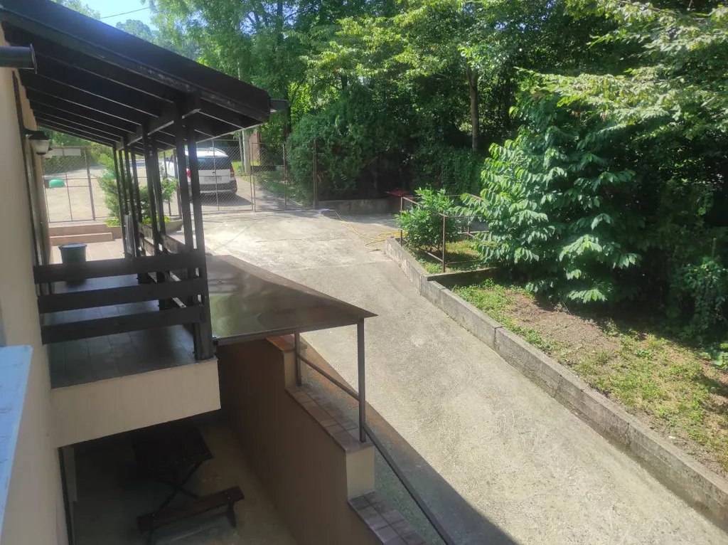 Уютный дом в тихом месте