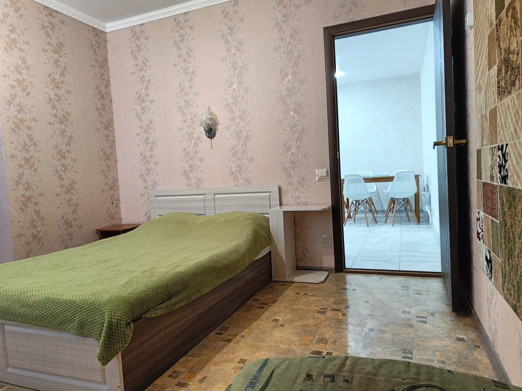 Коттедж Коттедж Этаж двухкомнатный в центре — Геленджик