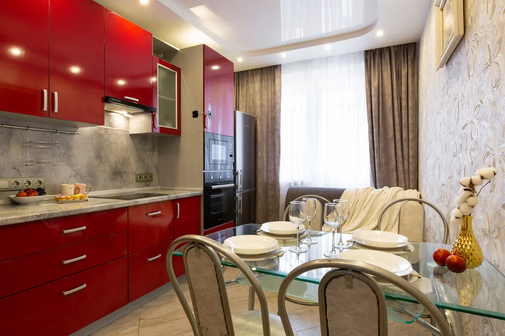 Рядом живописный пруд для зимних прогулок