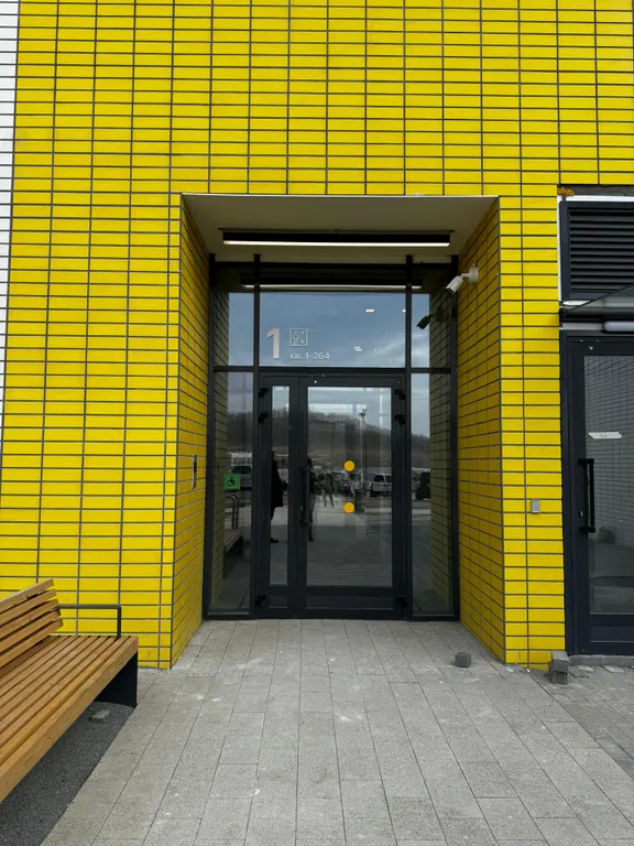 Новая стильная квартира с панорамным видом на море и рядом с пляжем