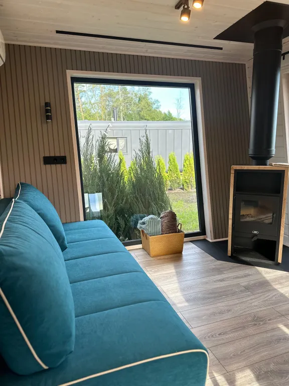 Коттедж Отдельностоящий дом с верандой и видом на озеро — Мичуринское