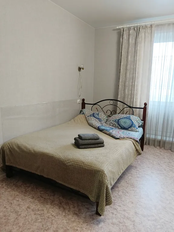 Кардиоцентр через дорогу