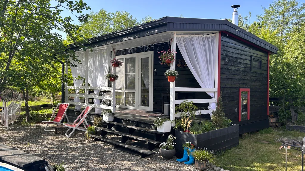 Уникальный дом-баня с собственной террасой