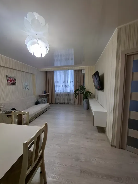 Двухкомнатные апартаменты с потрясающим видом на море и горы