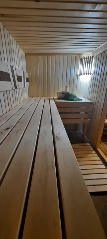 Уютный загородный дом с прудом