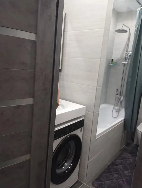 Квартира с современным ремонтом в ЖК Авангард