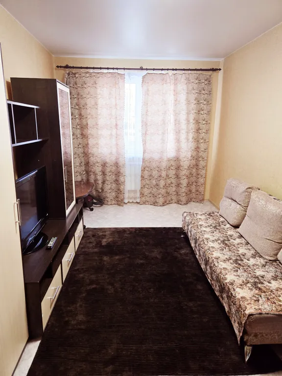 Уютная, чистая квартира, в самом центре города. Есть все необходимое. — аренда посуточно в Губкинский