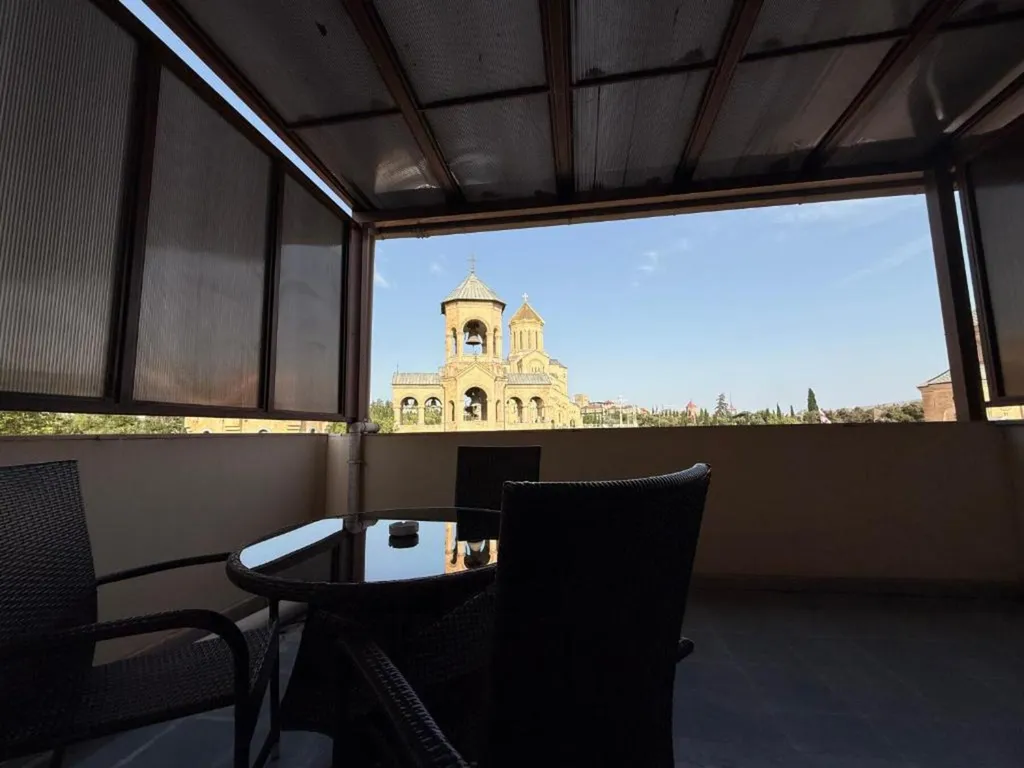 Квартира Comfort Triple Room With Terrace — аренда посуточно в Тбилиси