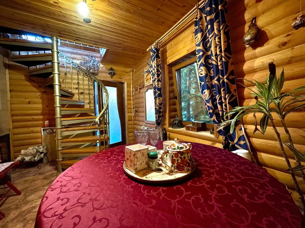 Коттедж Домик с теплым бaссейном и баней — Малые Горки