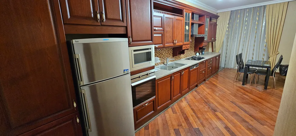 Квартира с видом на Пламенные Башни