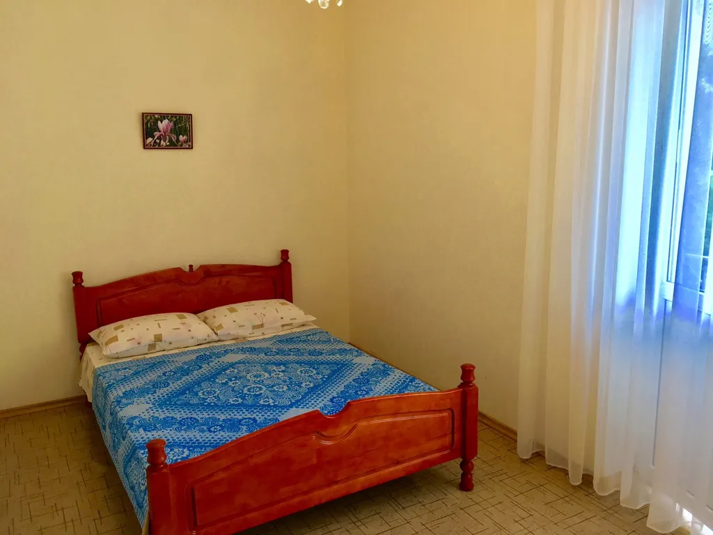 Уютный дом с беседкой