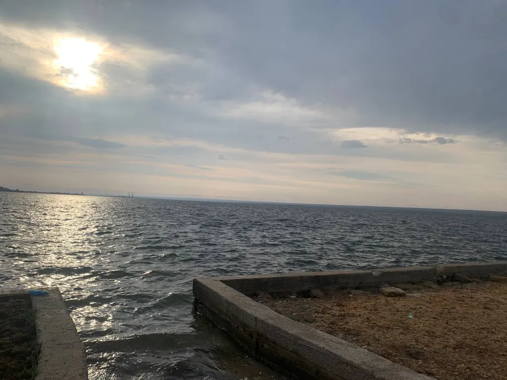 Домик у моря