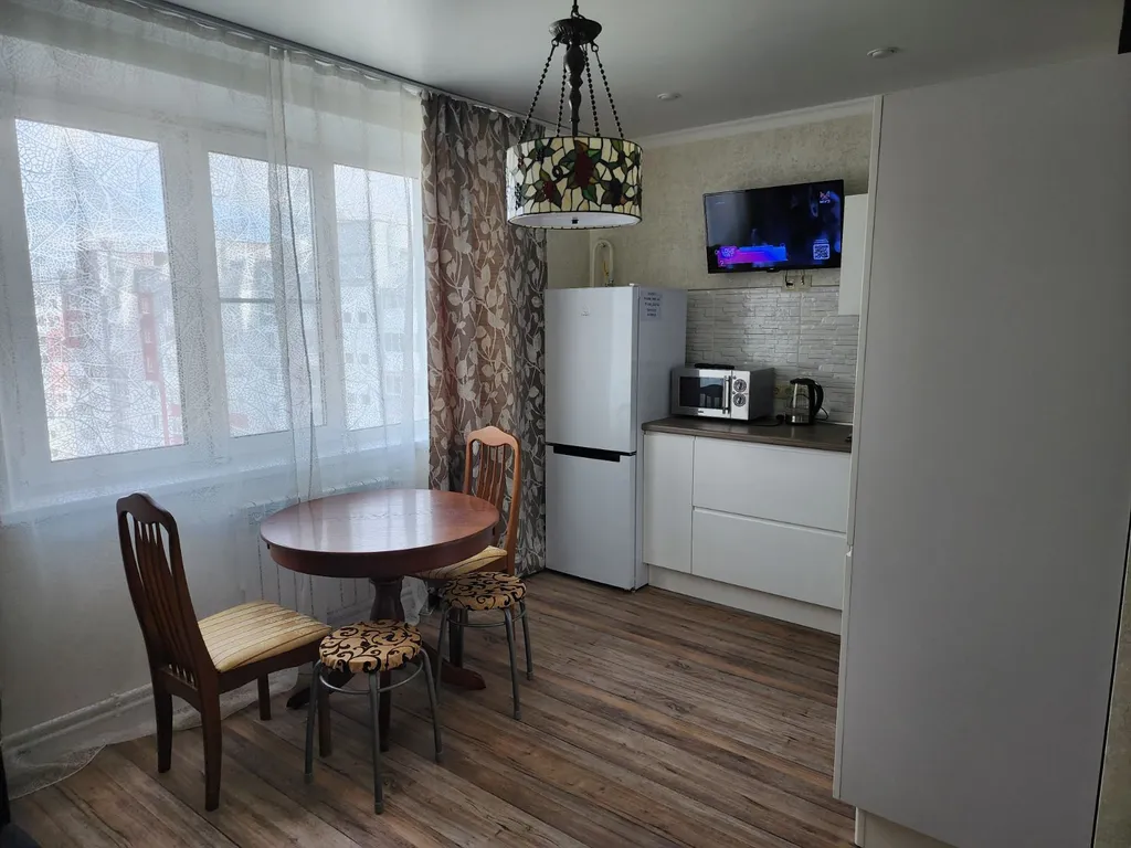 Уютная двухкомнатная квартира с видом на город