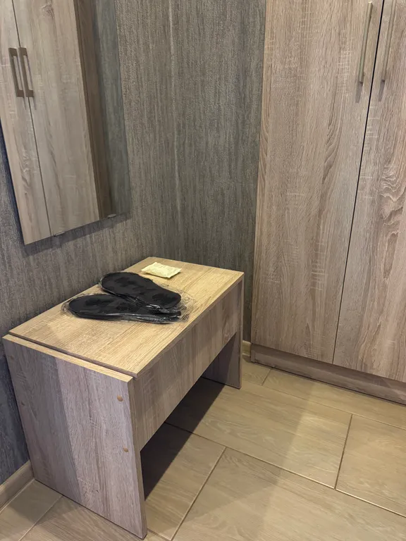 Уникальная студия с видом на стадион, арт-декором и PlayStation