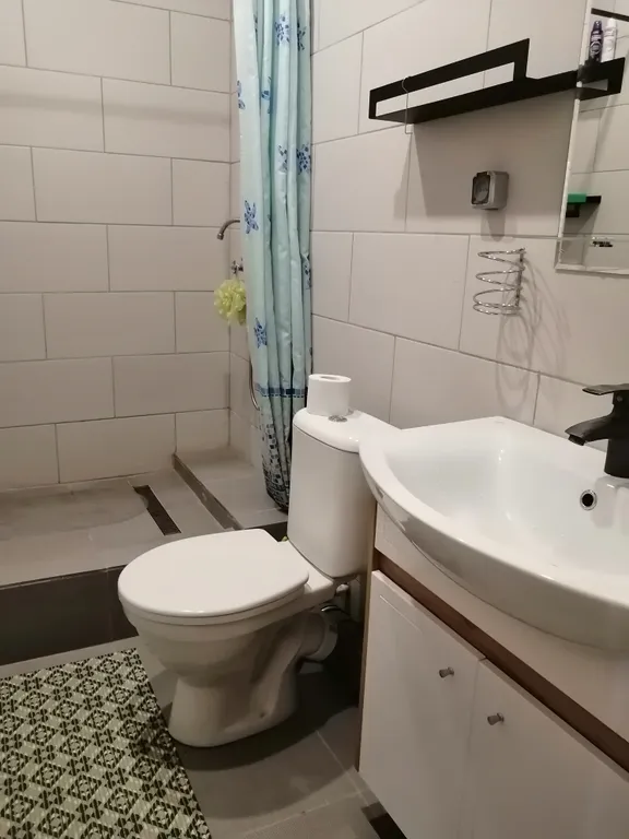 Дом на берегу реки