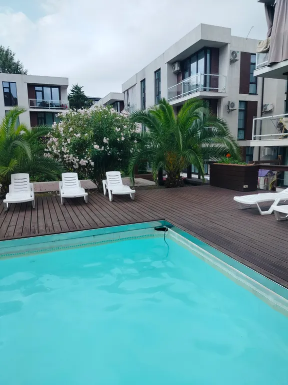 Апартамент с круглогодичным теплым бассейном