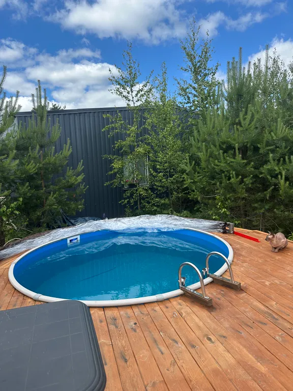 Уютный шале в сосновом лесу с баней