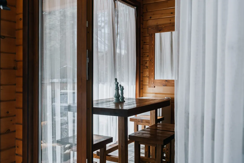 Уютный дом Эльмо с видом на лес, террасой и беседкой