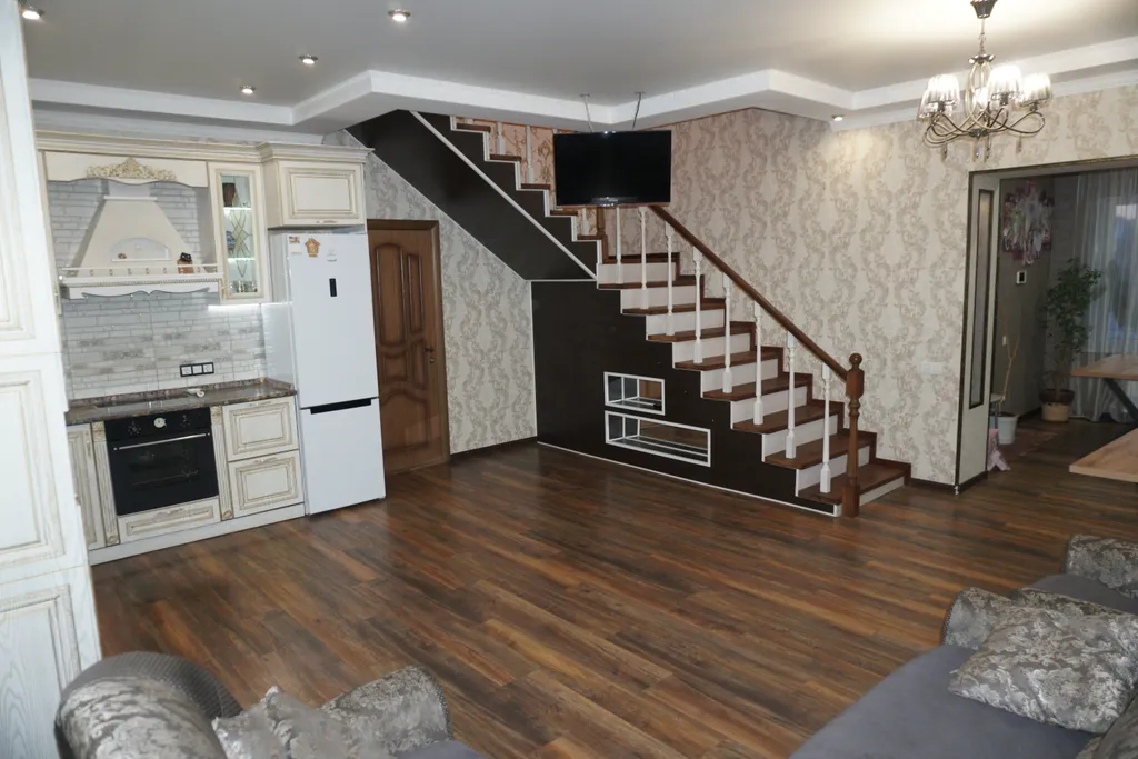 Коттедж на Кошевого 52Б