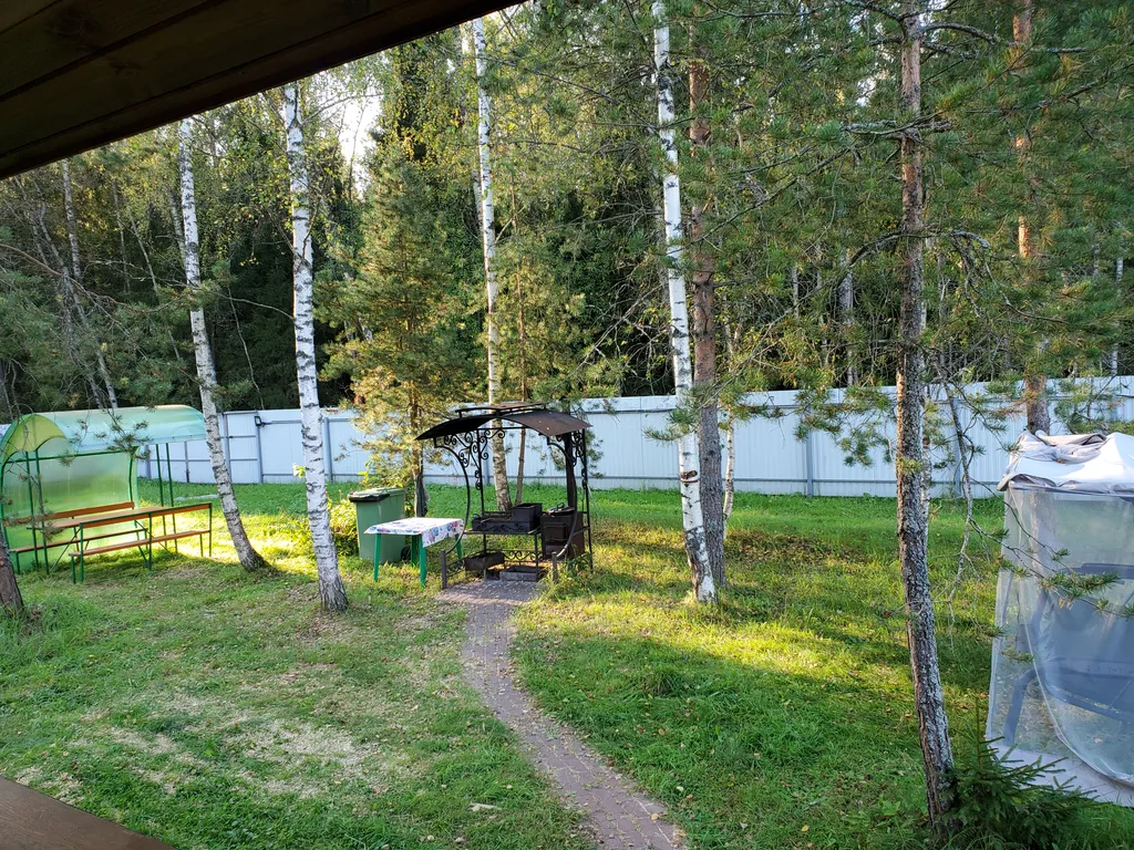 Загородный коттедж у леса