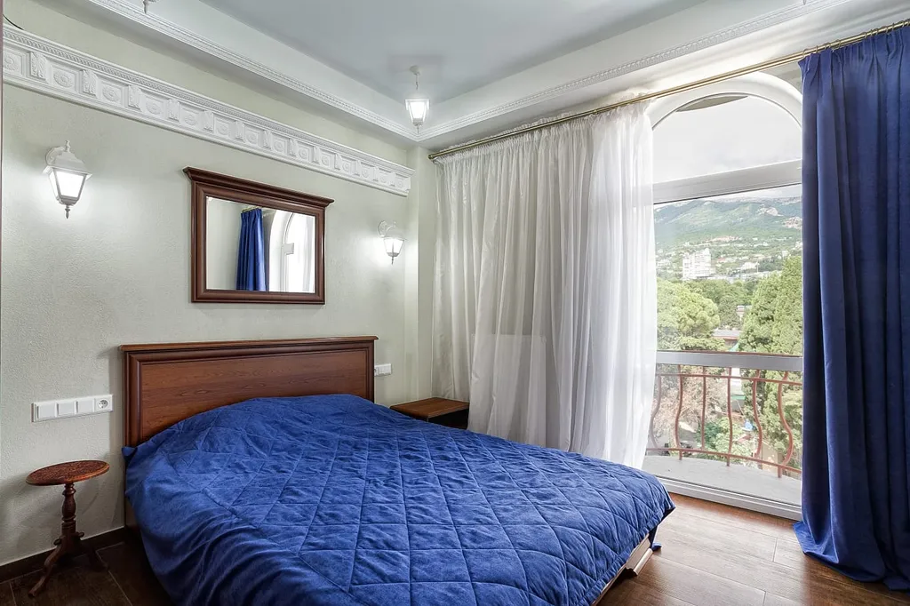 Квартира Апартаменты на набережной с террасой — аренда посуточно в Ялта