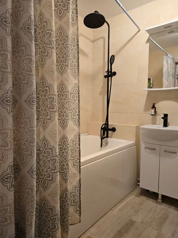 Изумительные 3-комнатные апартаменты с собственным участком земли