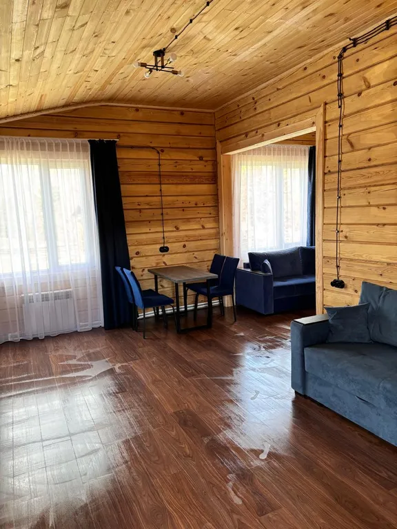 Апартаменты на втором этаже с собственным балконом и шезлонгами