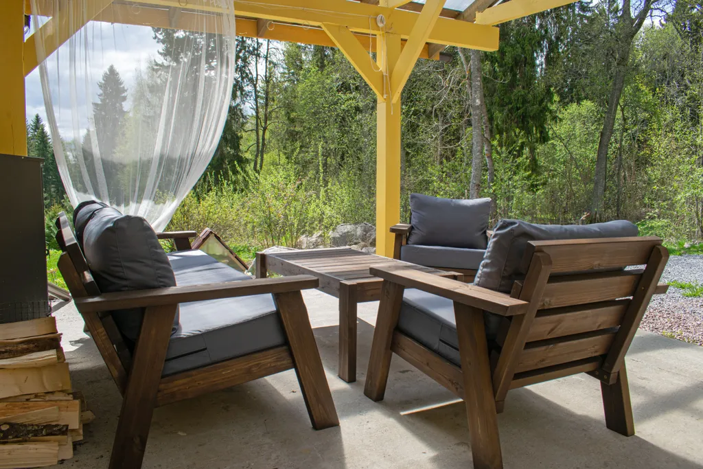 Дом с выходом в лес