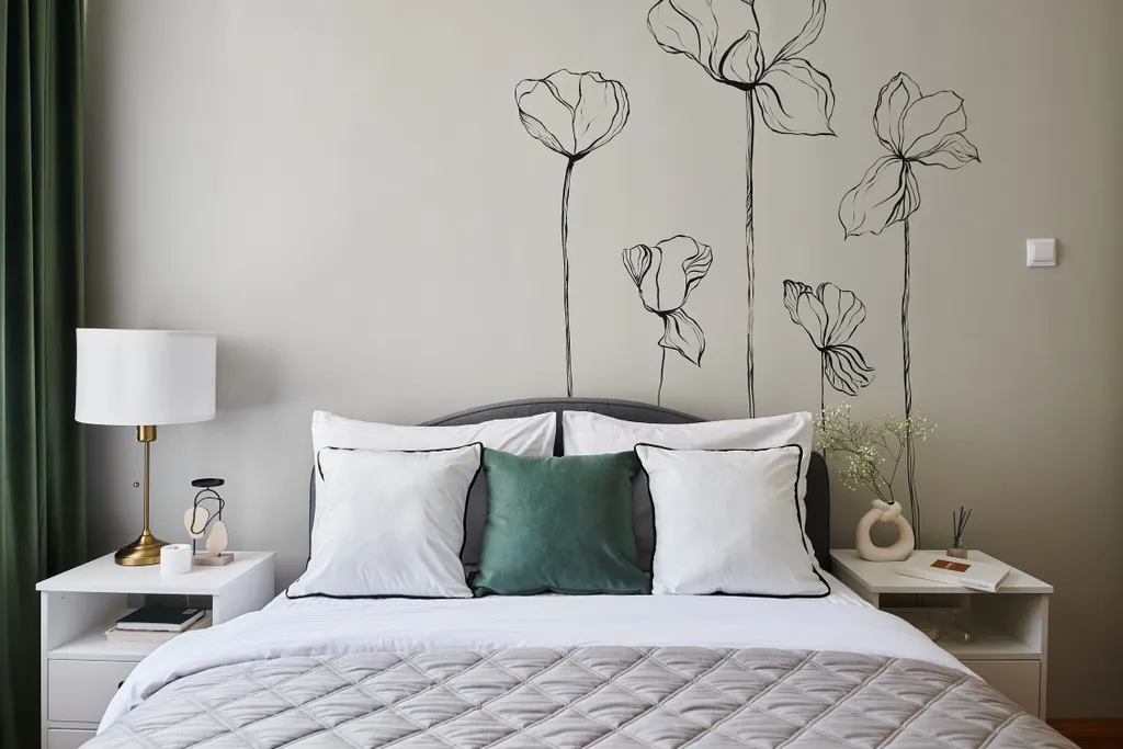 Двенадцать стульев на Тверской