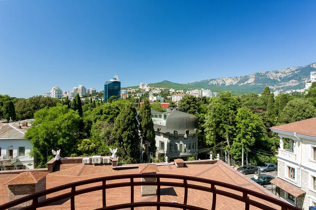 Дизайнерские апартаменты на набережной с бассейном на крыше