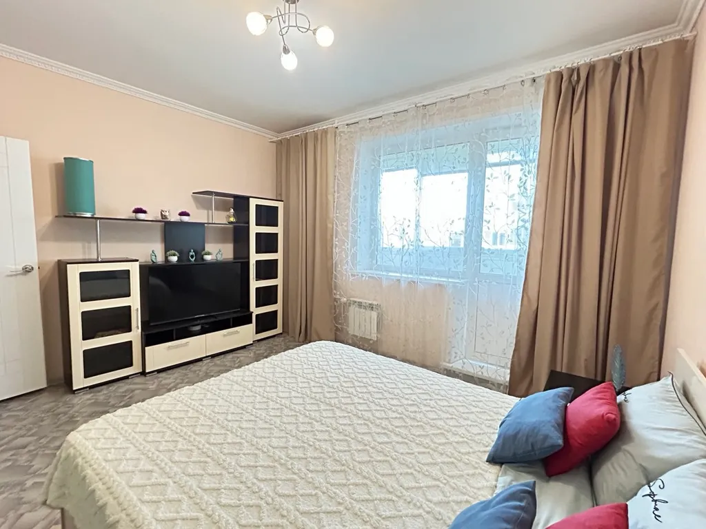 Евро двушка возле леса