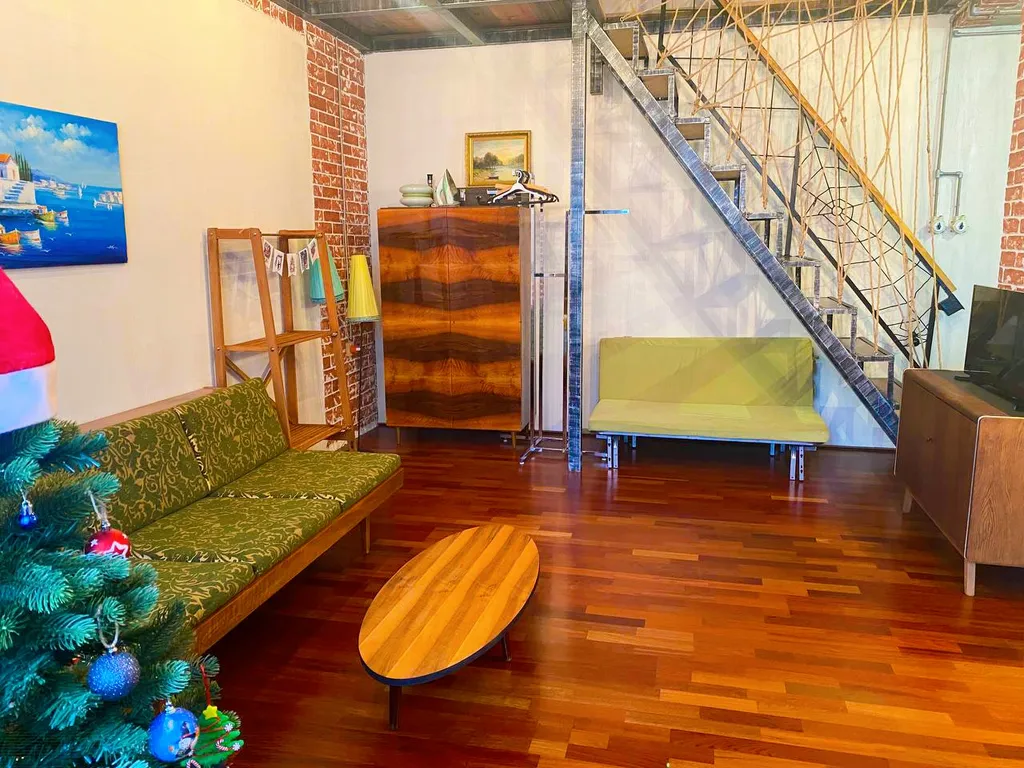 Уютная двухуровневая квартира в центре города