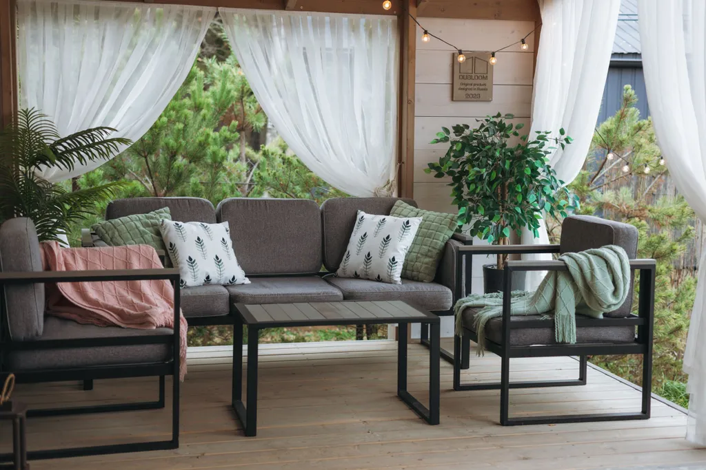 Дом с баней бочкой у воды и леса Green house